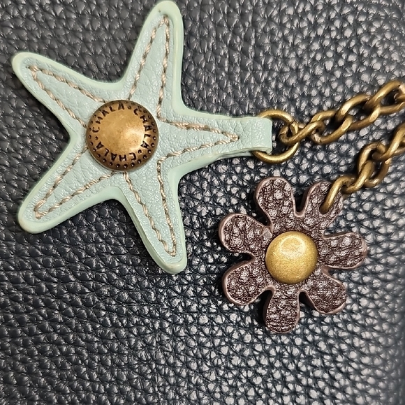 Chala Swimming Turtles with Starfish Crossbody Vegan Leather Bag - Picture 4 of 13